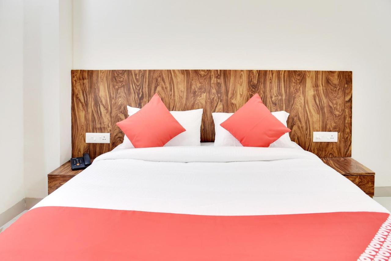 Oyo 40146 Hotel Continental Bhopal Ruang foto